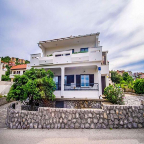 Apartments in Vrbnik/Insel Krk 13598